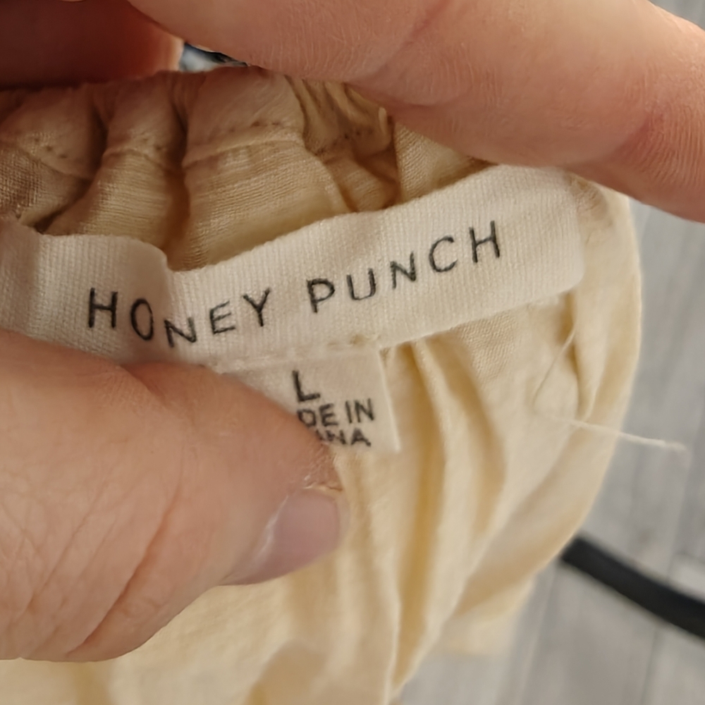 Honey Punch Cream Ruffle Blouse - Picture 4 of 4